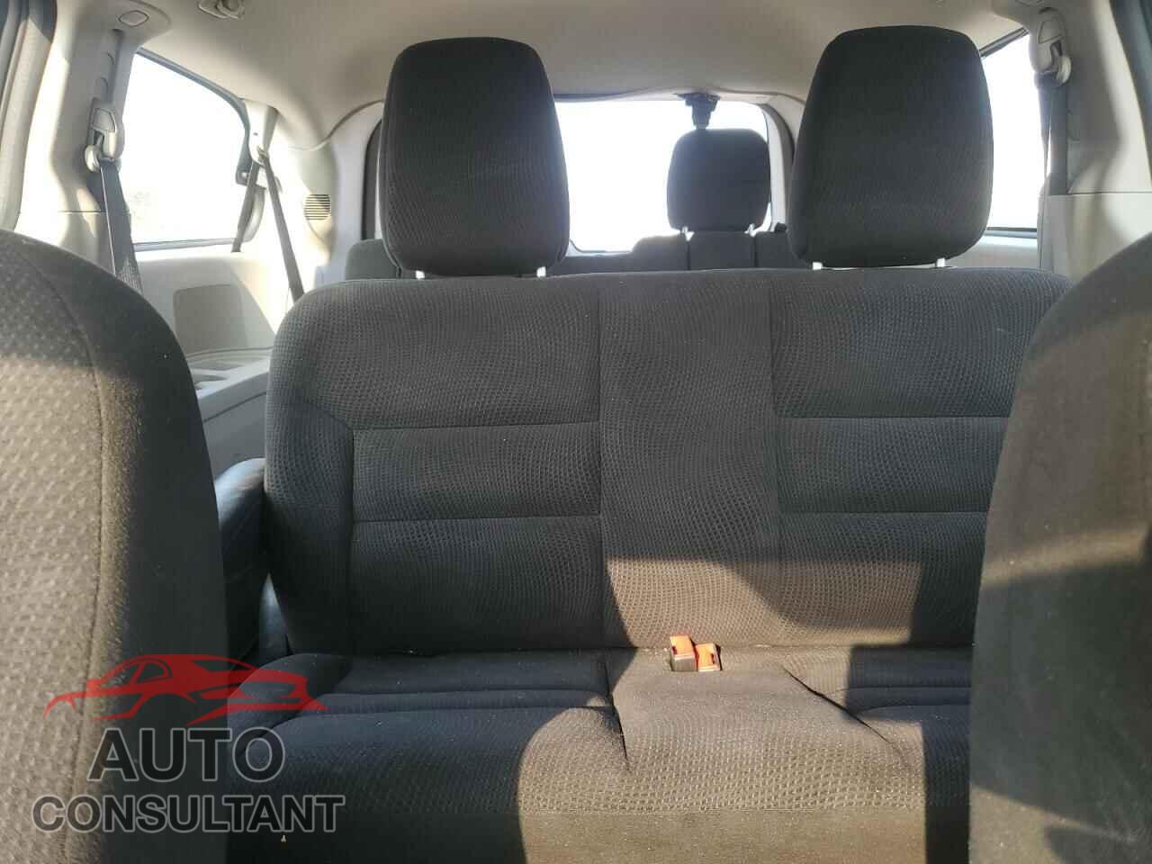 DODGE CARAVAN 2015 - 2C4RDGBG0FR532913