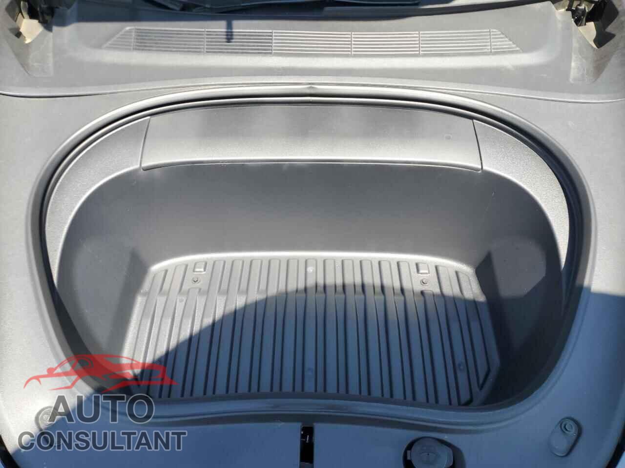 TESLA MODEL 3 2024 - 5YJ3E1EA7RF745848
