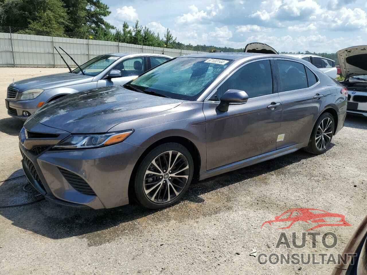 TOYOTA CAMRY 2018 - 4T1B11HKXJU068538