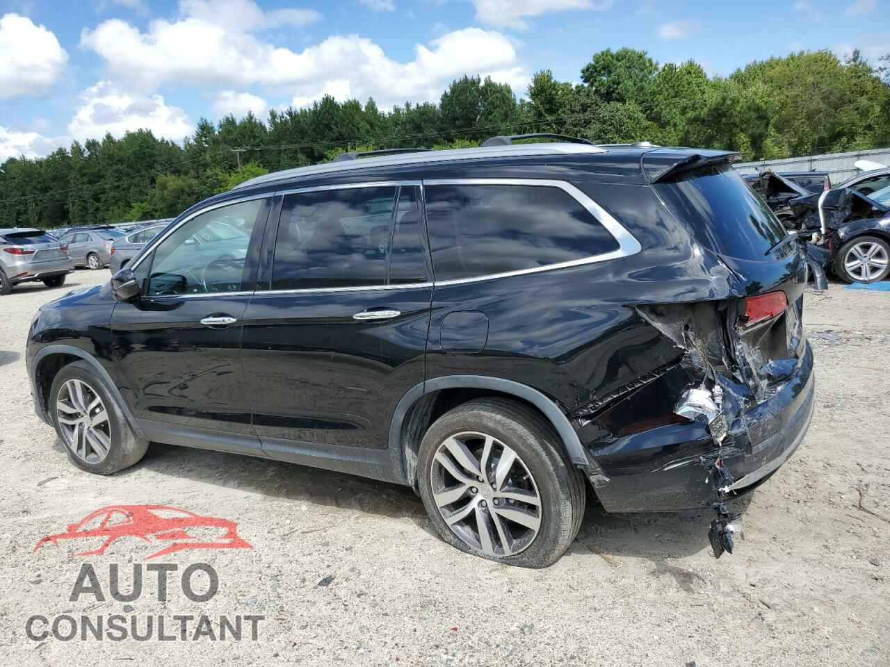 HONDA PILOT 2017 - 5FNYF5H95HB026995