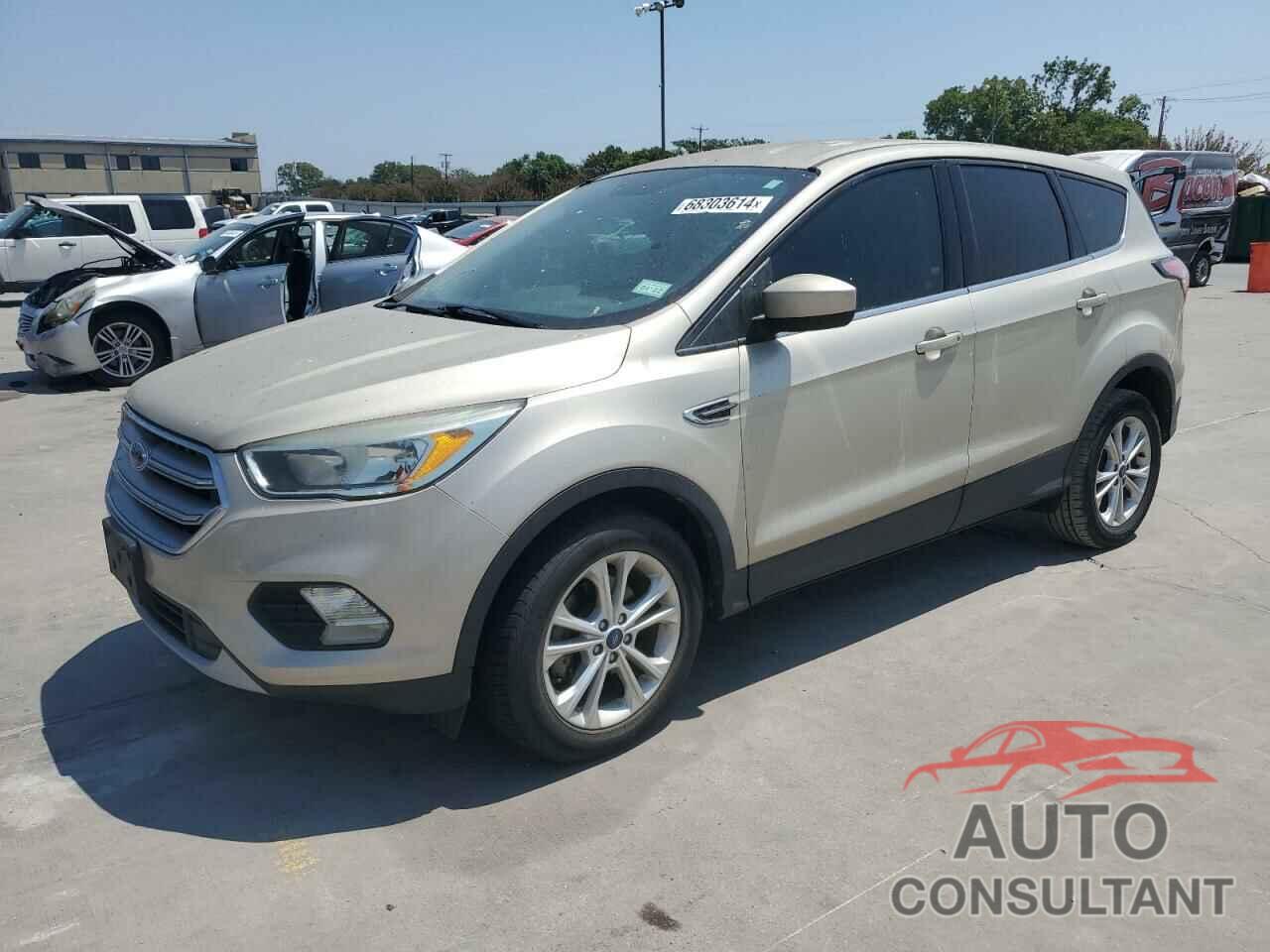 FORD ESCAPE 2017 - 1FMCU0GDXHUB29101