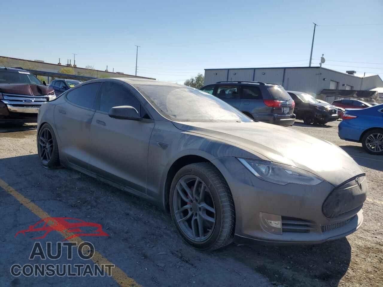 TESLA MODEL S 2016 - 5YJSA1E4XGF121864