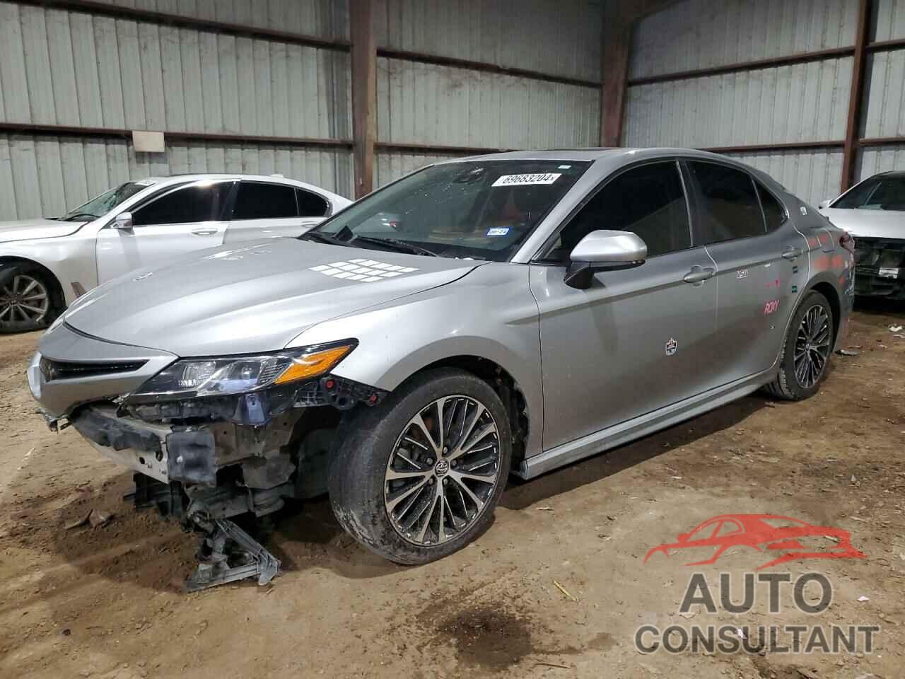 TOYOTA CAMRY 2018 - 4T1B11HKXJU096453