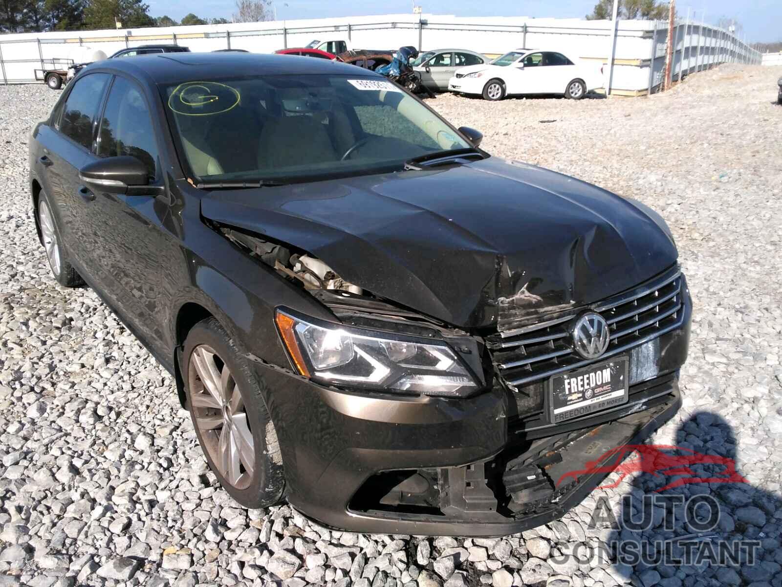 VOLKSWAGEN PASSAT 2019 - 1VWLA7A33KC006644