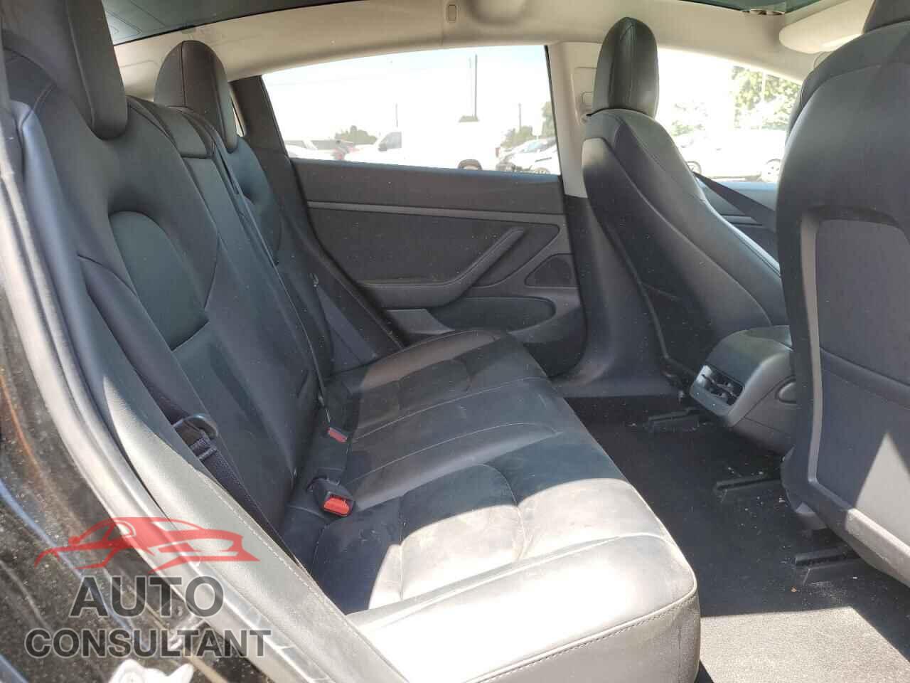 TESLA MODEL 3 2020 - 5YJ3E1EA3LF803381