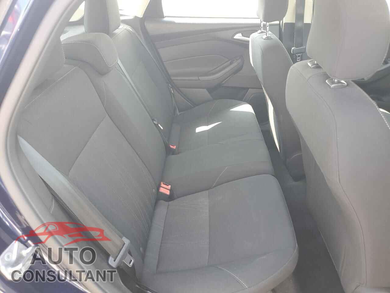 FORD FOCUS 2017 - 1FADP3M25HL323910