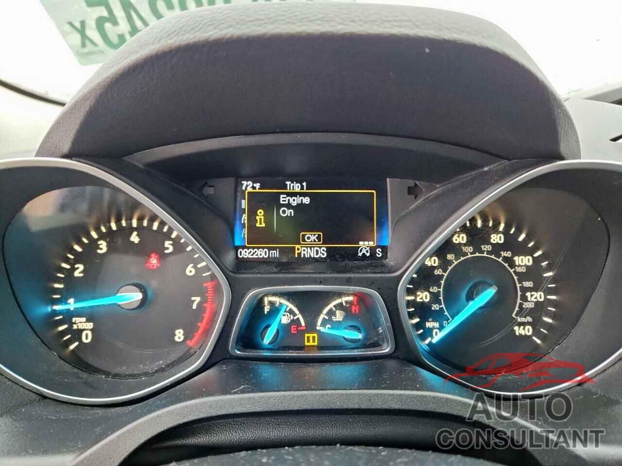 FORD ESCAPE 2017 - 1FMCU0GD8HUB93587