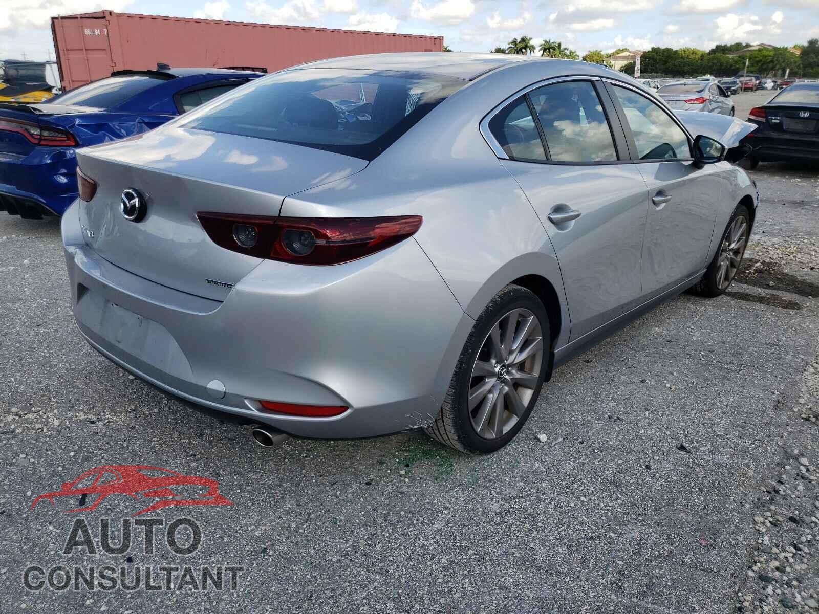 MAZDA 3 2019 - JM1BPACL2K1111954