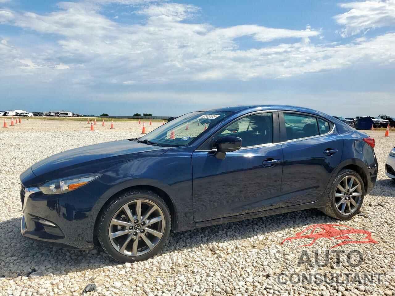 MAZDA 3 2018 - 3MZBN1V37JM168099