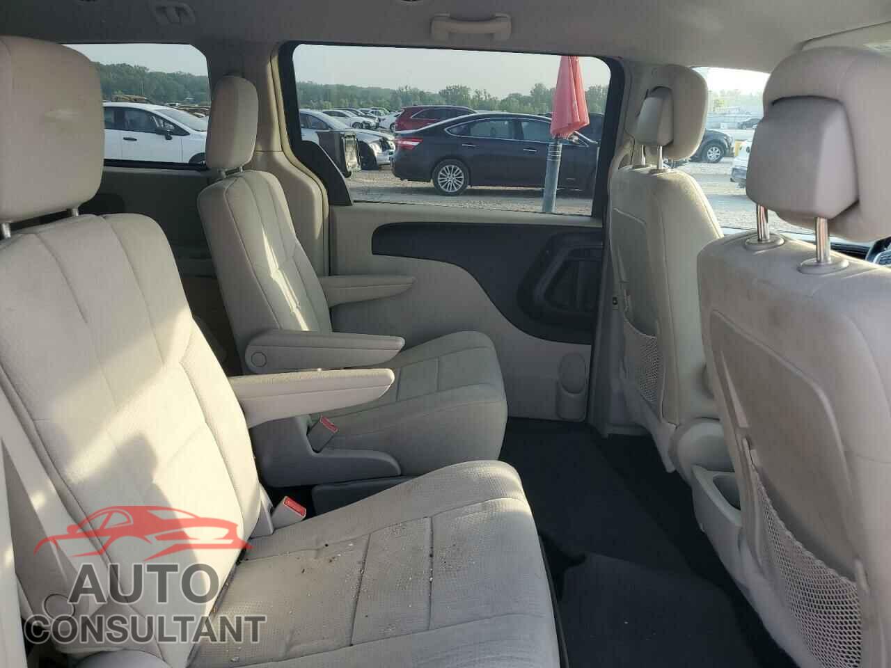 DODGE CARAVAN 2011 - 2D4RN5DG0BR674545