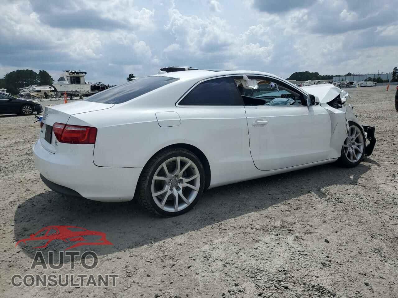 AUDI A5 2012 - WAUCFAFR0CA044762