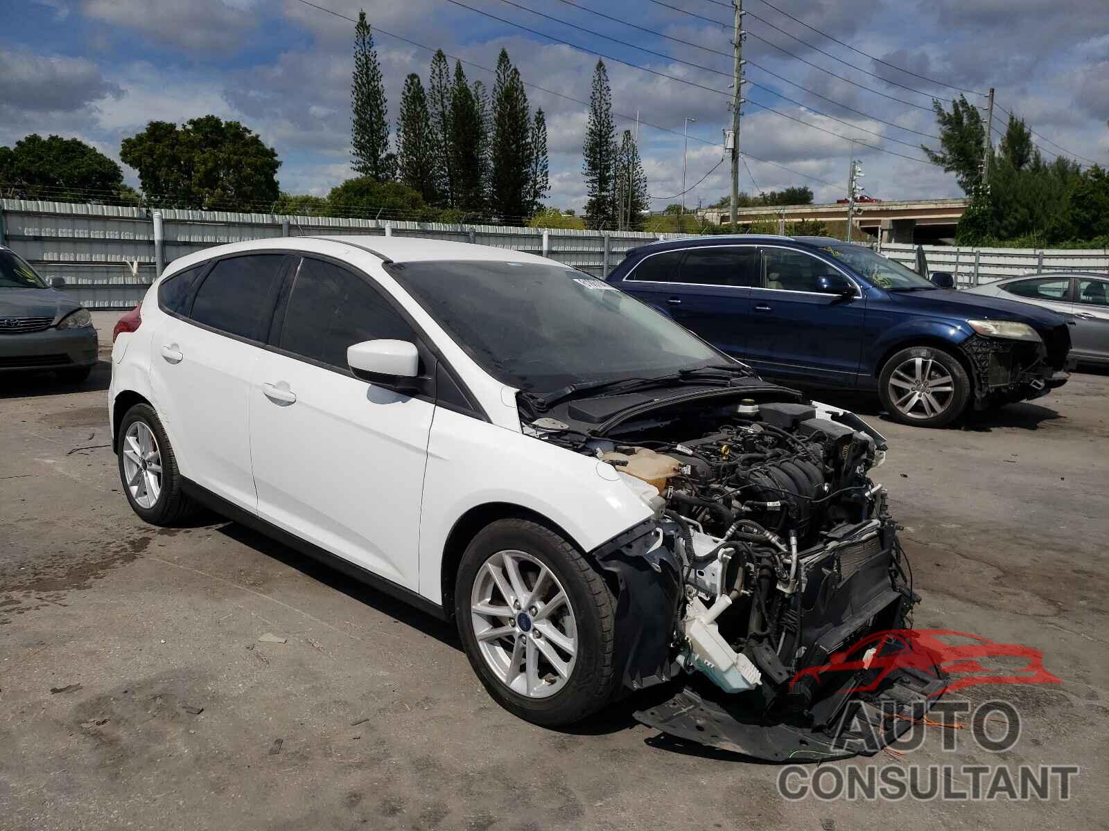 FORD FOCUS 2018 - 1FADP3K22JL231906
