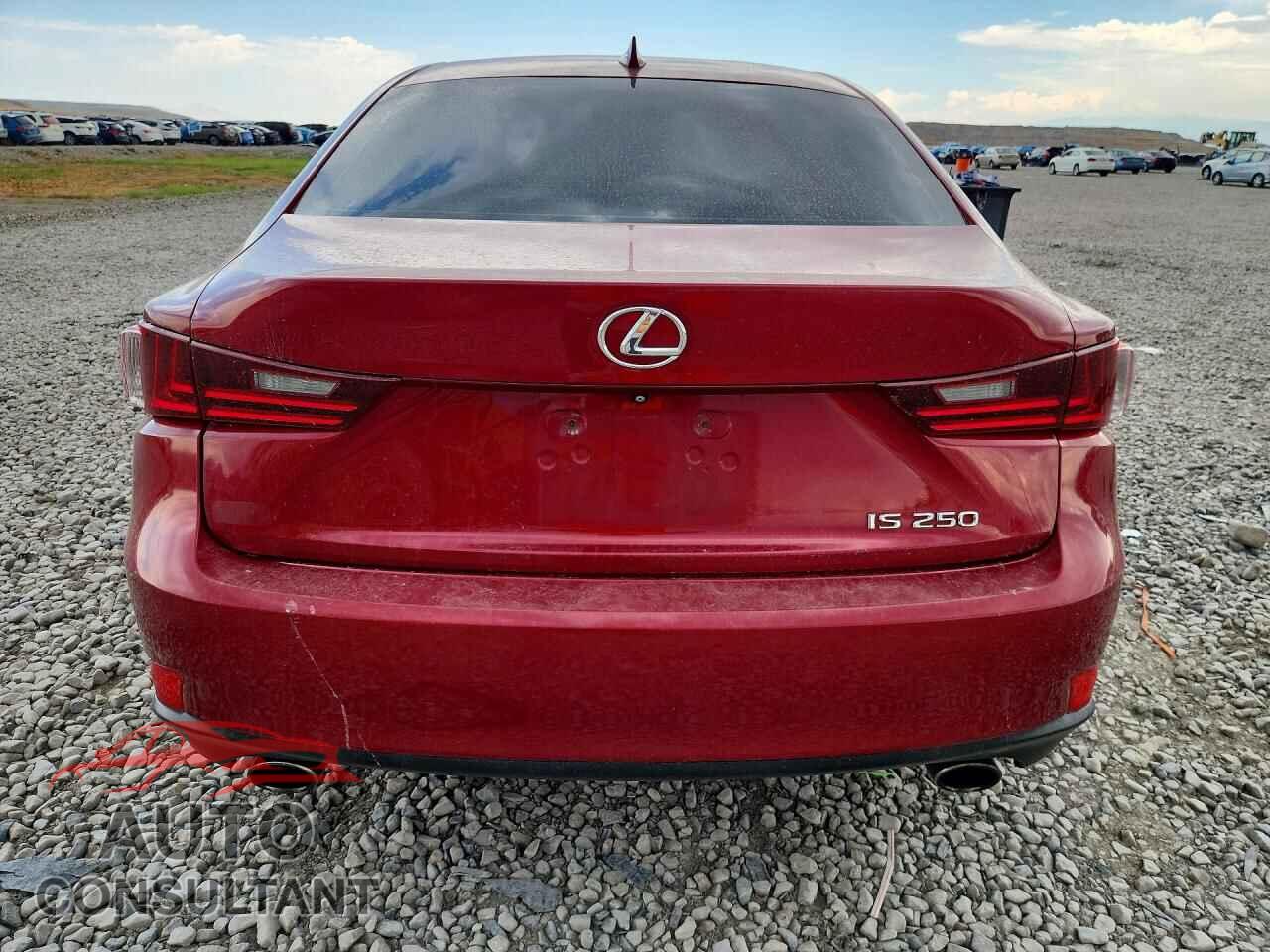 LEXUS IS 2015 - JTHBF1D24F5054565