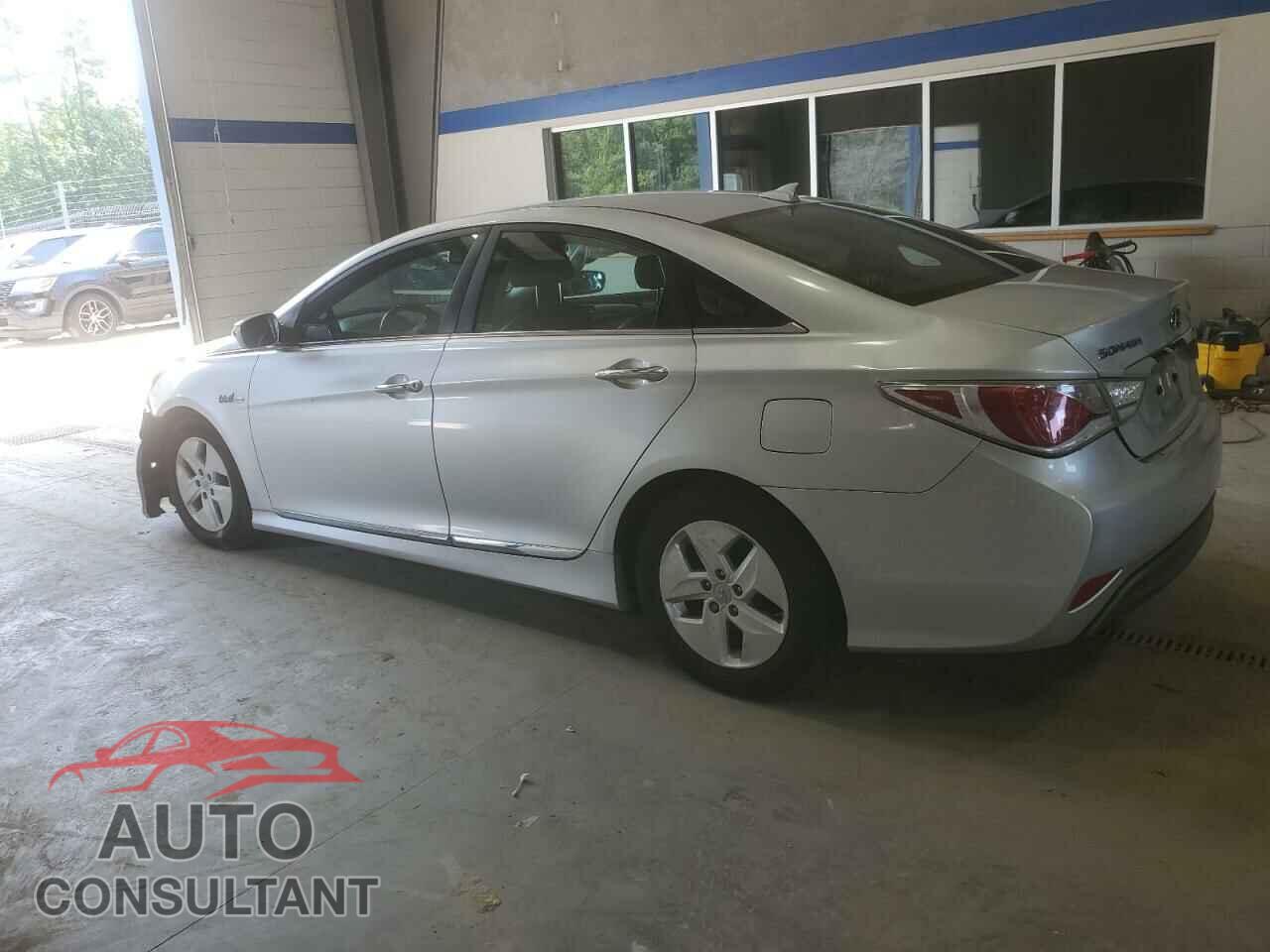 HYUNDAI SONATA 2012 - KMHEC4A42CA046946