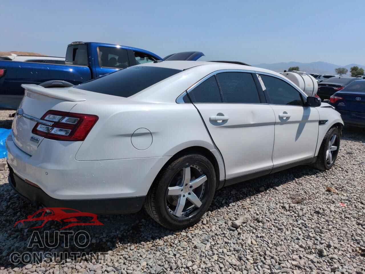 FORD TAURUS 2015 - 1FAHP2KT0FG137480