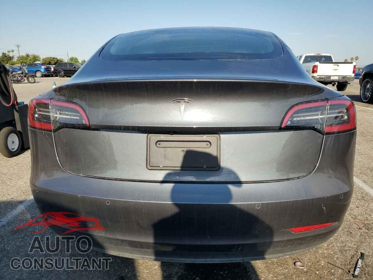 TESLA MODEL 3 2019 - 5YJ3E1EA2KF417176