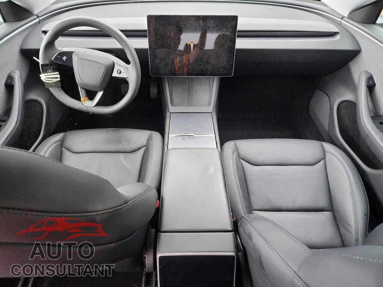 TESLA MODEL 3 2024 - 5YJ3E1EA5RF769484