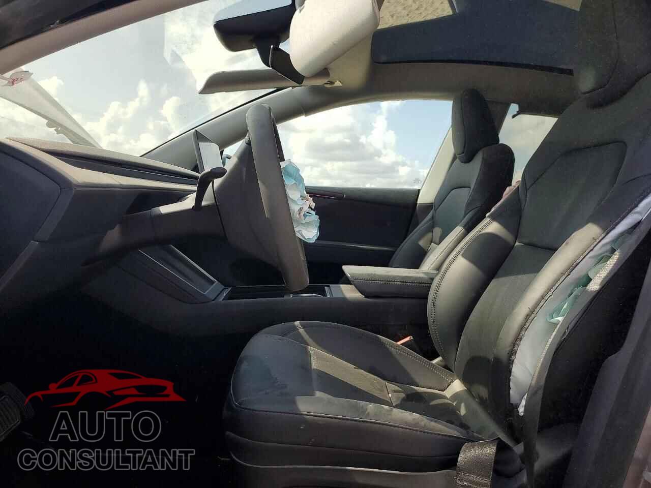 TESLA MODEL Y 2026 - 7SAYGDEE7TA590973