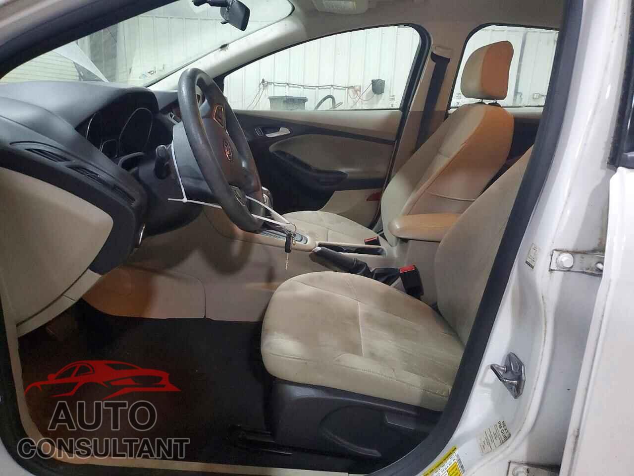FORD FOCUS 2015 - 1FADP3K2XFL202404