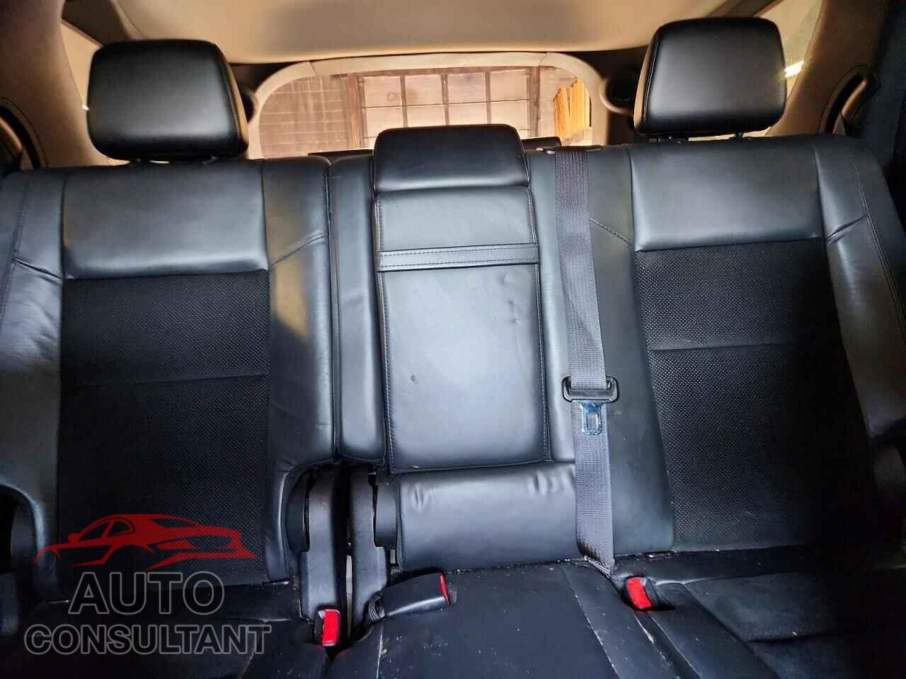DODGE DURANGO 2018 - 1C4RDJDG0JC283220