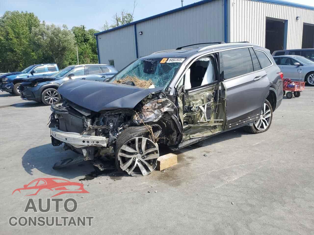 HONDA PILOT 2018 - 5FNYF6H96JB019629