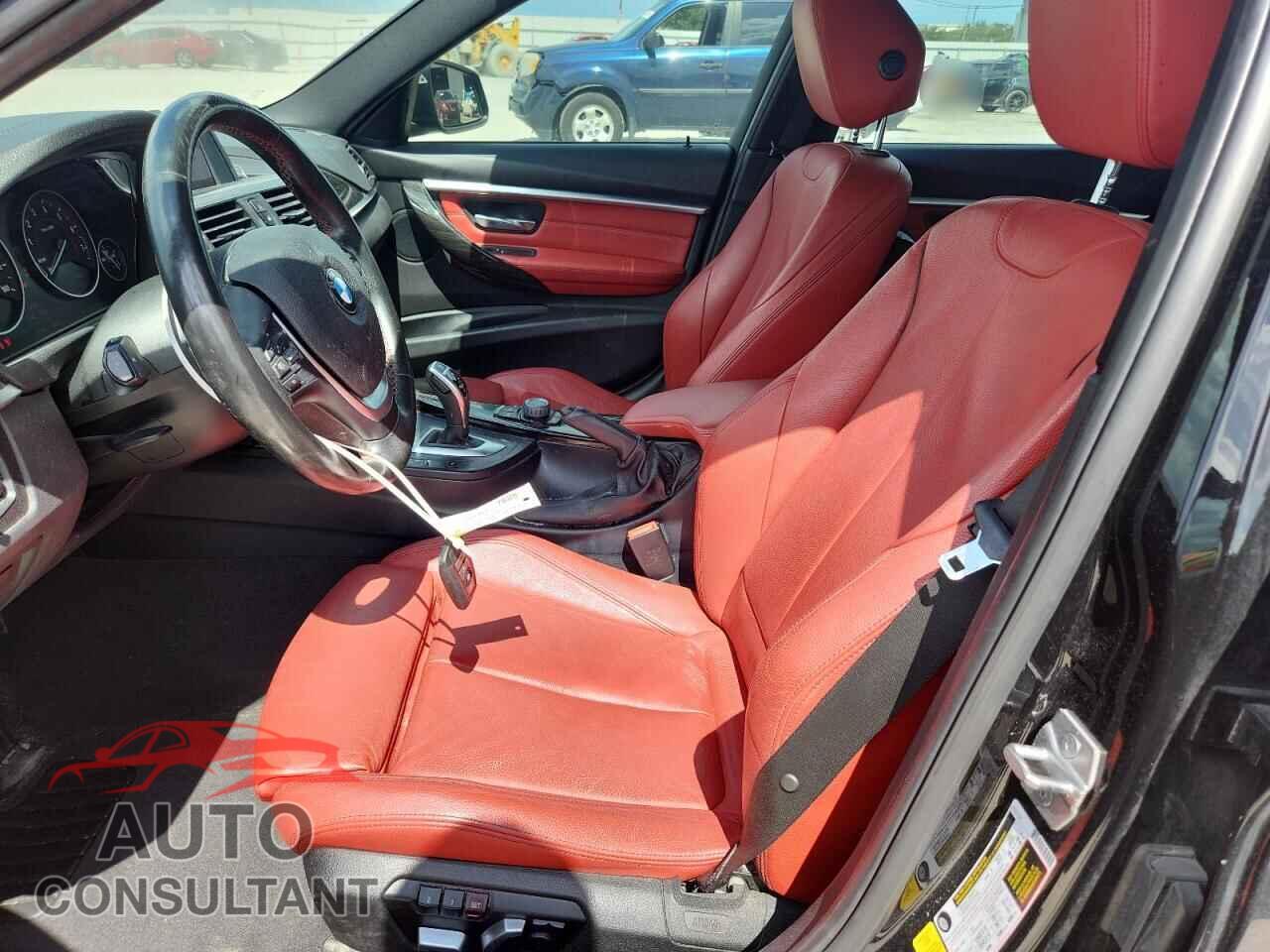 BMW 3 SERIES 2018 - WBA8B9C57JEE81815