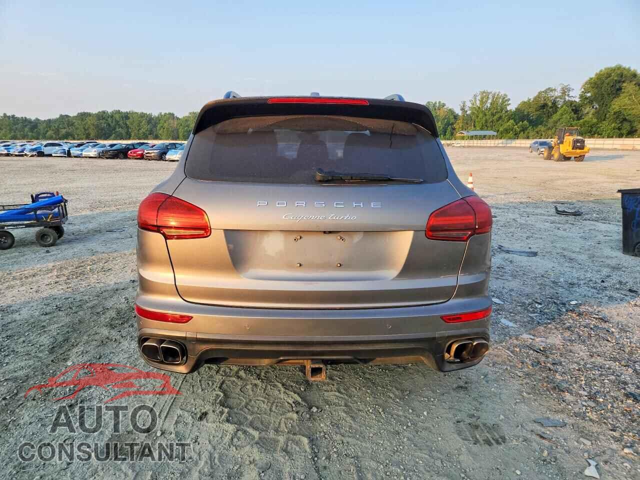 PORSCHE CAYENNE 2015 - WP1AC2A20FLA82308