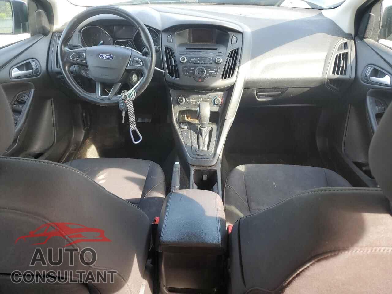 FORD FOCUS 2017 - 1FADP3K26HL346258