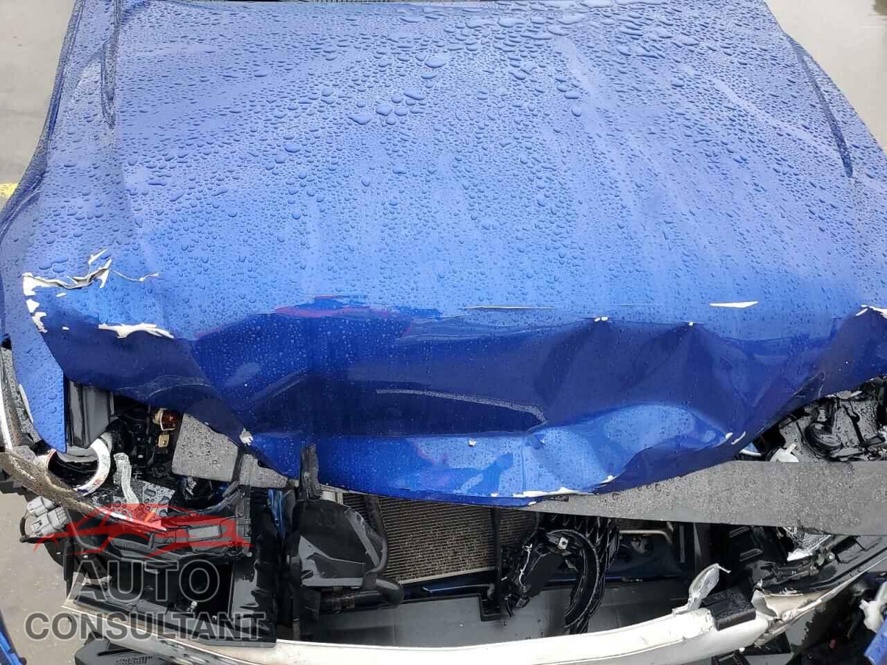 LEXUS IS 2017 - JTHBA1D25H5049506