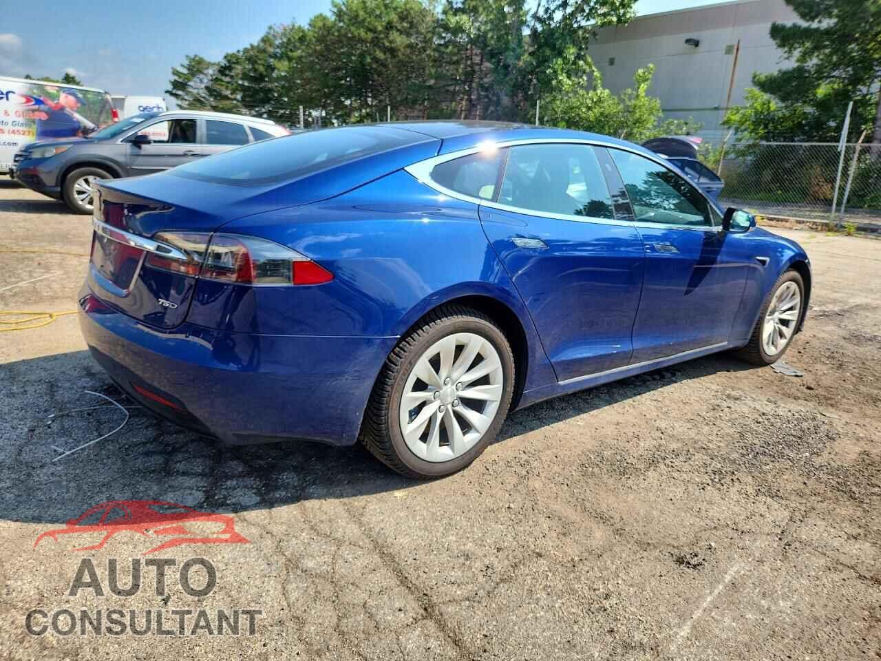 TESLA MODEL S 2017 - 5YJSA1E28HF216875