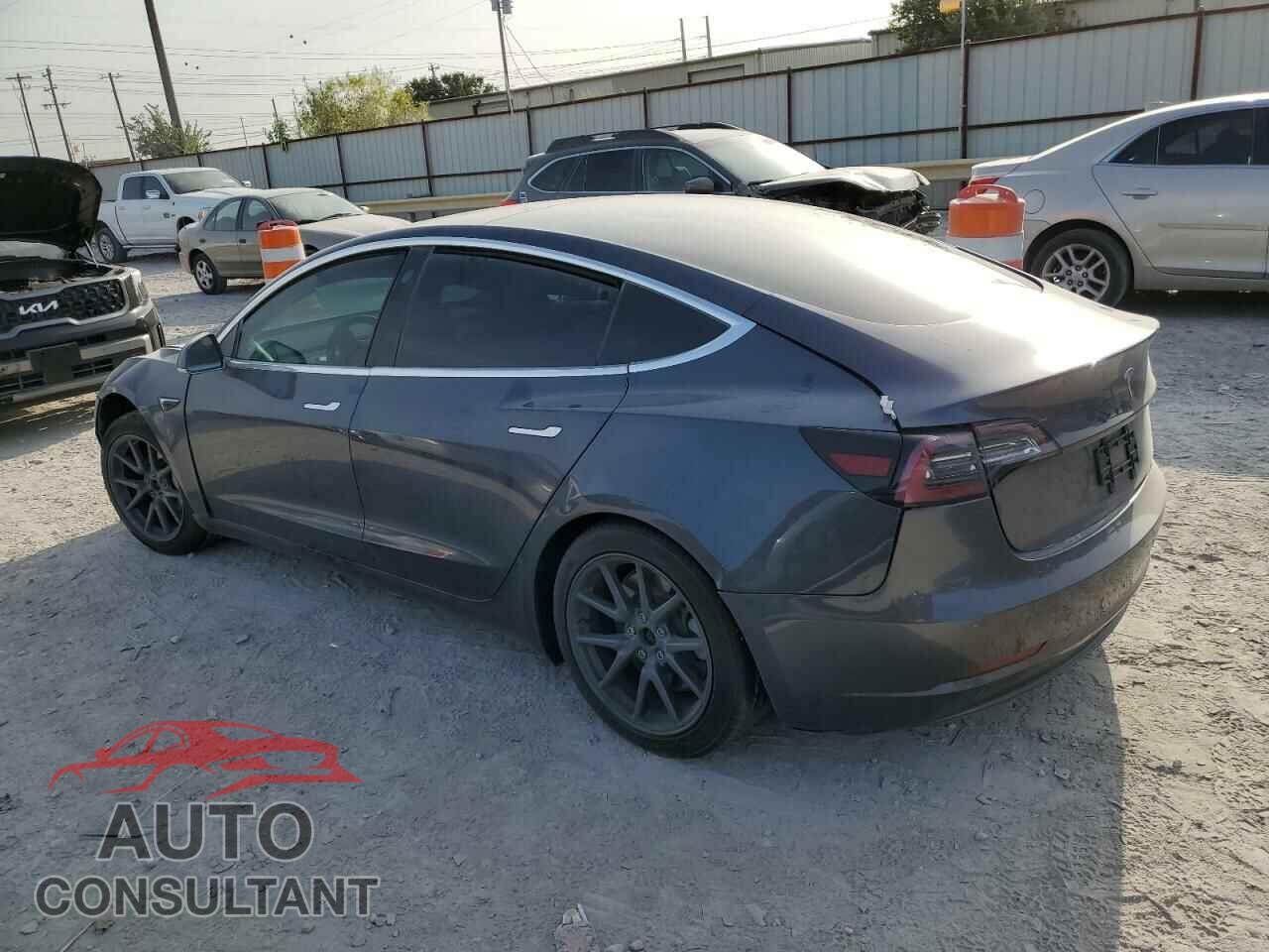 TESLA MODEL 3 2020 - 5YJ3E1EB5LF647496