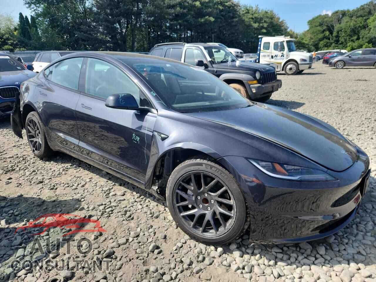 TESLA MODEL 3 2024 - 5YJ3E1EA4RF772523