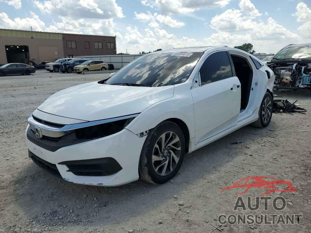 HONDA CIVIC 2018 - 2HGFC2F72JH557024