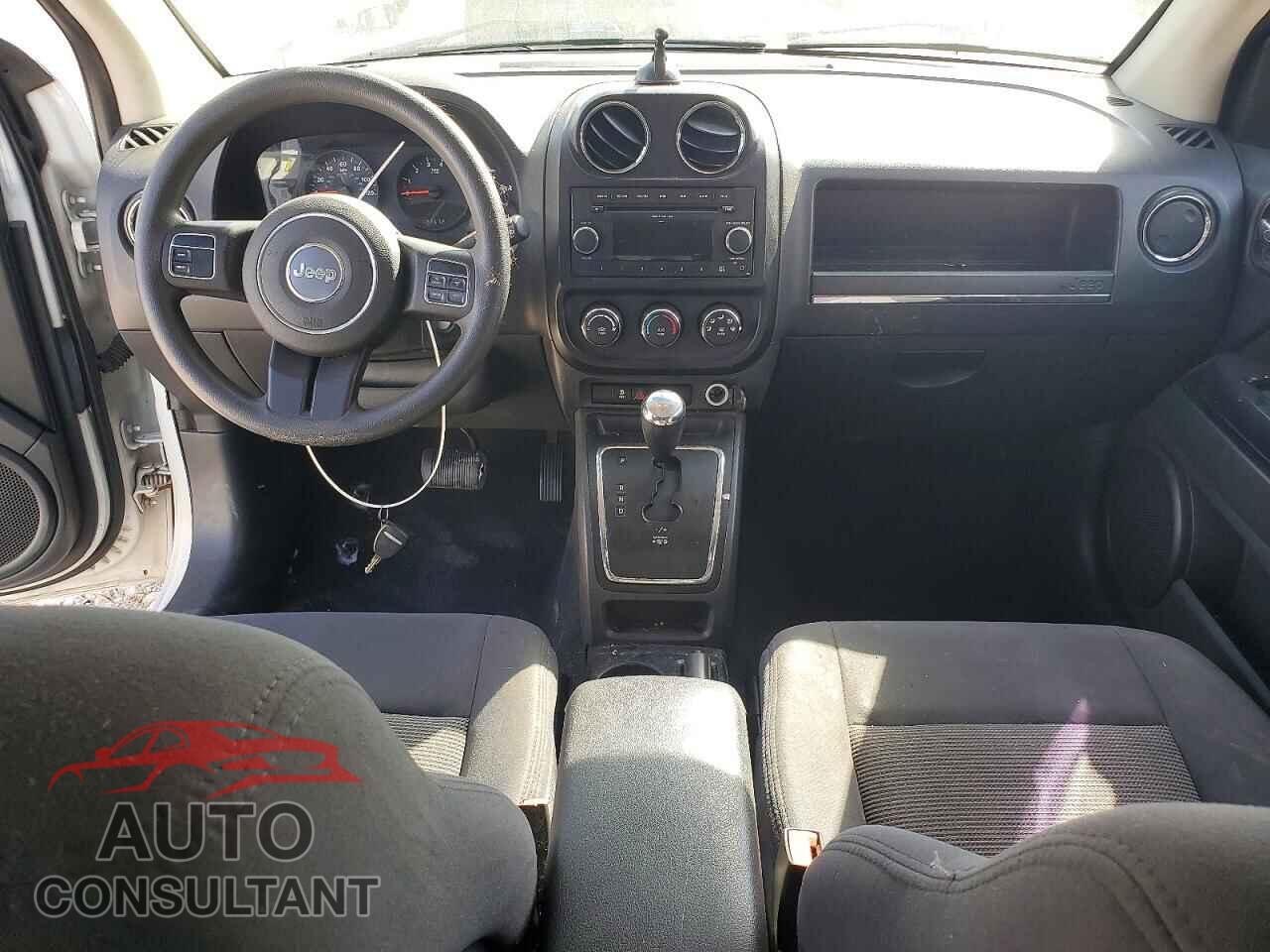 JEEP COMPASS 2011 - 1J4NF1FB7BD244785