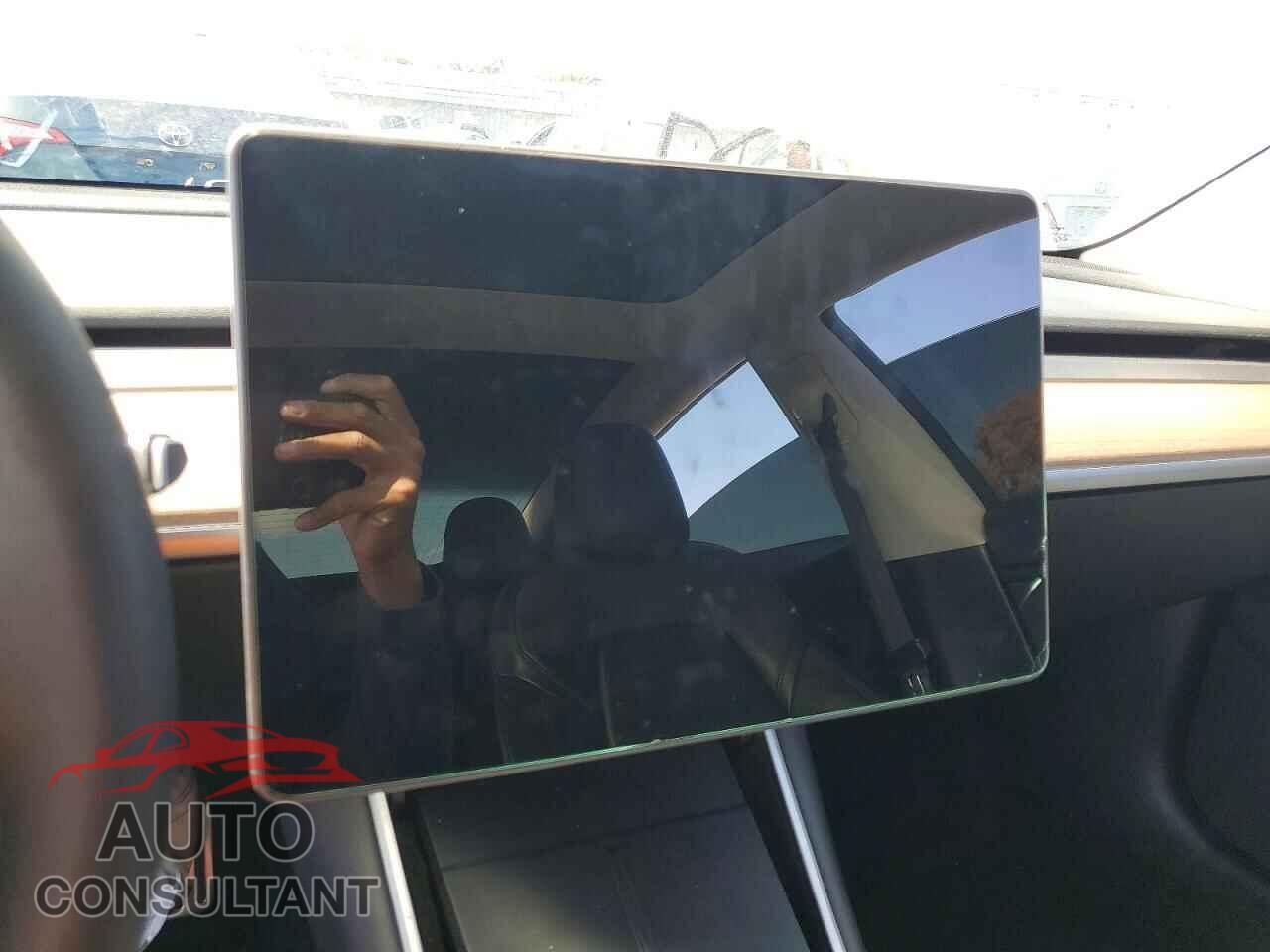 TESLA MODEL 3 2020 - 5YJ3E1EA7LF804517
