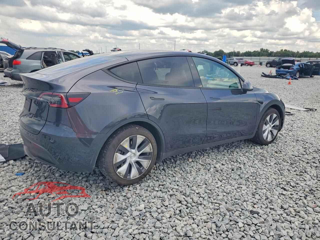 TESLA MODEL Y 2024 - 7SAYGDED2RF098189