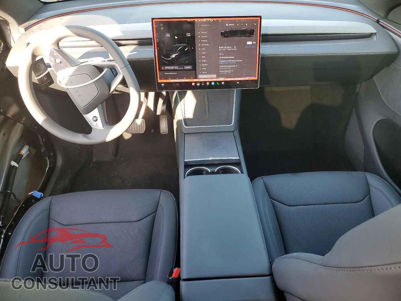 TESLA MODEL Y 2026 - 7SAYGAEEXTF693998