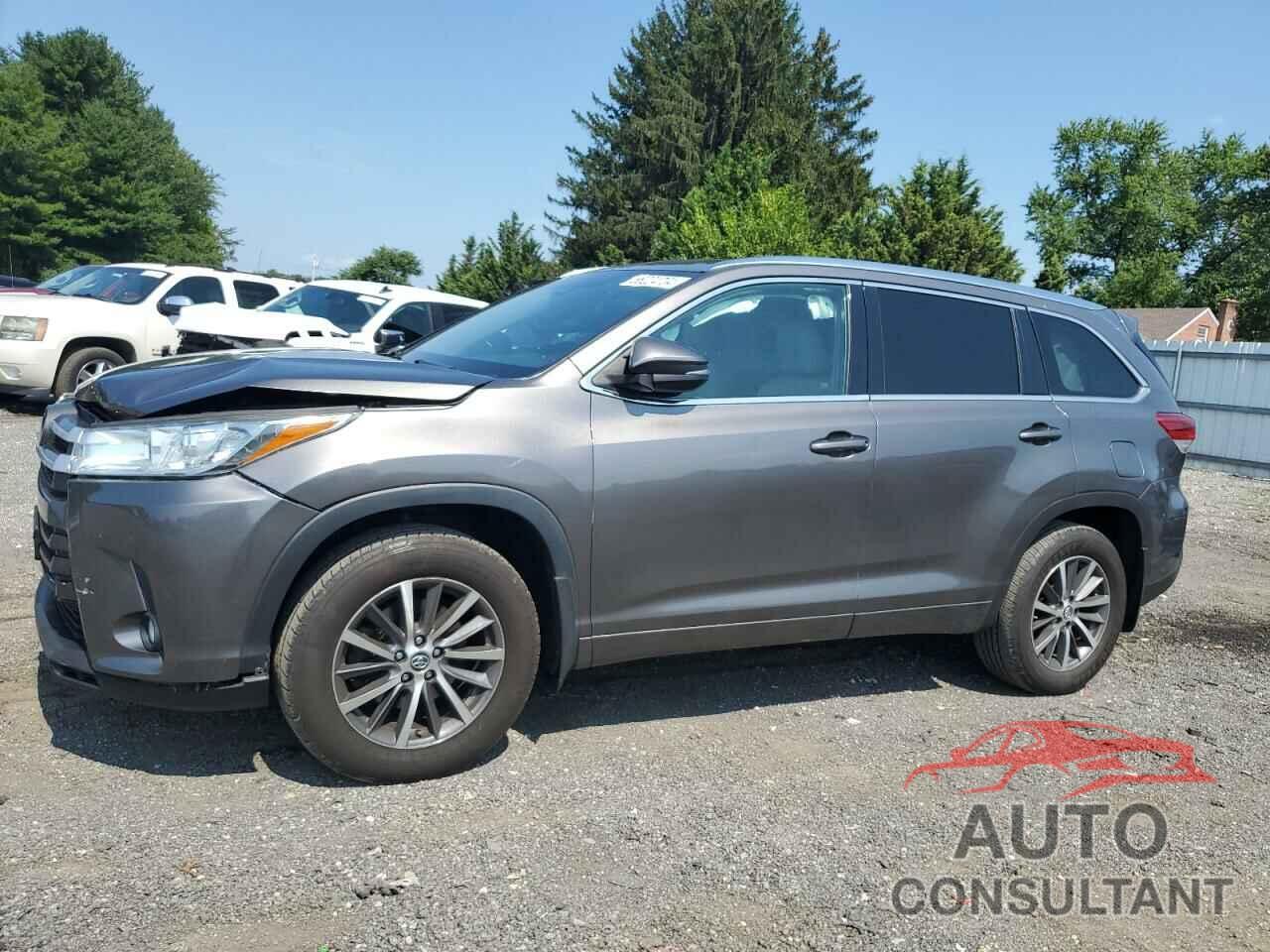 TOYOTA HIGHLANDER 2018 - 5TDJZRFH1JS561611