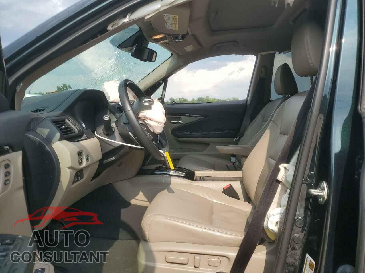 HONDA PILOT 2017 - 5FNYF6H90HB007891