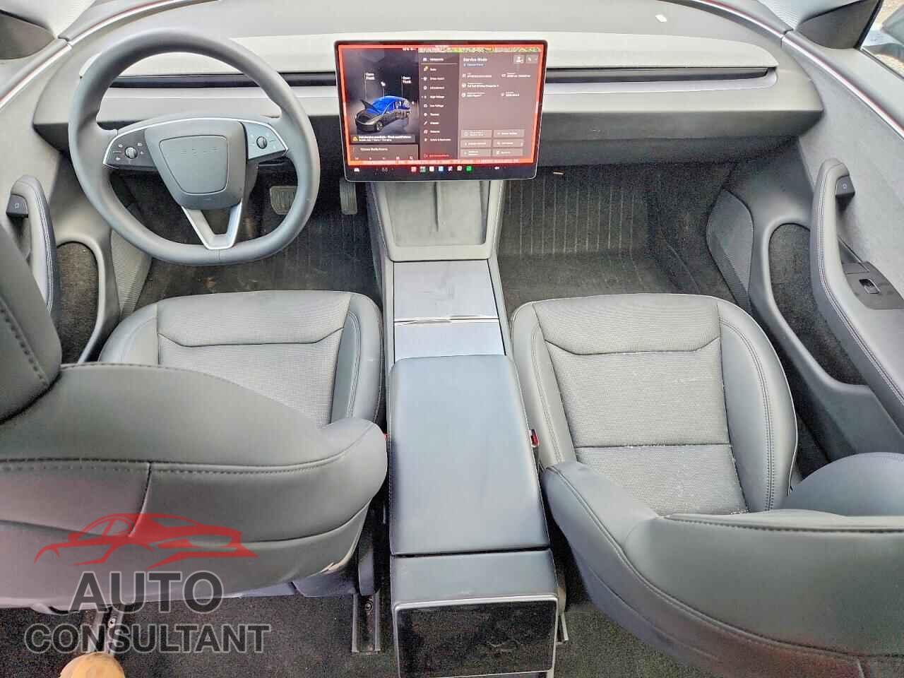 TESLA MODEL 3 2025 - 5YJ3E1EA5SF043033