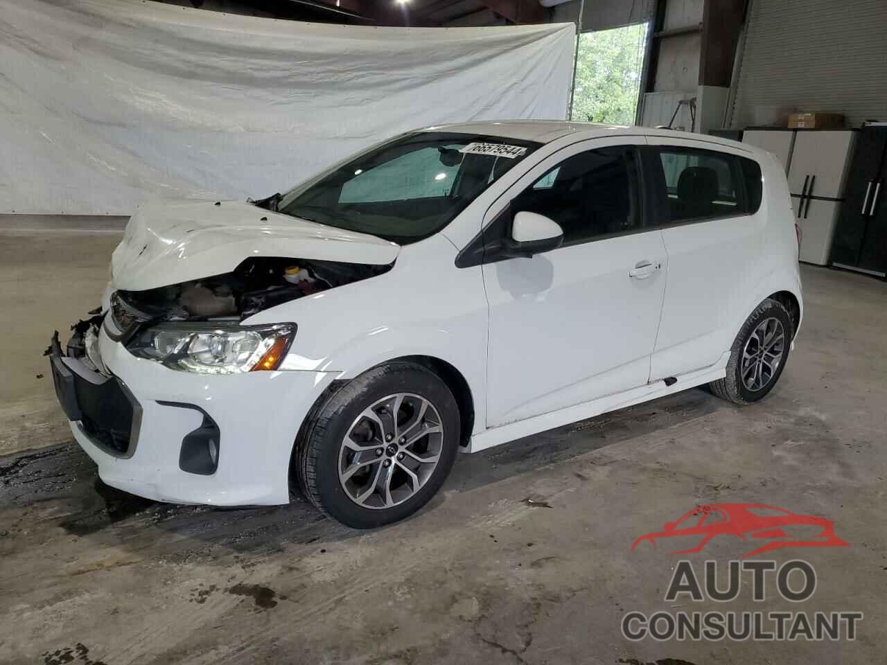 CHEVROLET SONIC 2018 - 1G1JD6SG8J4102526