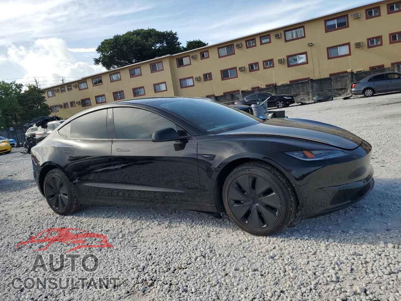 TESLA MODEL 3 2024 - 5YJ3E1EA2RF857554