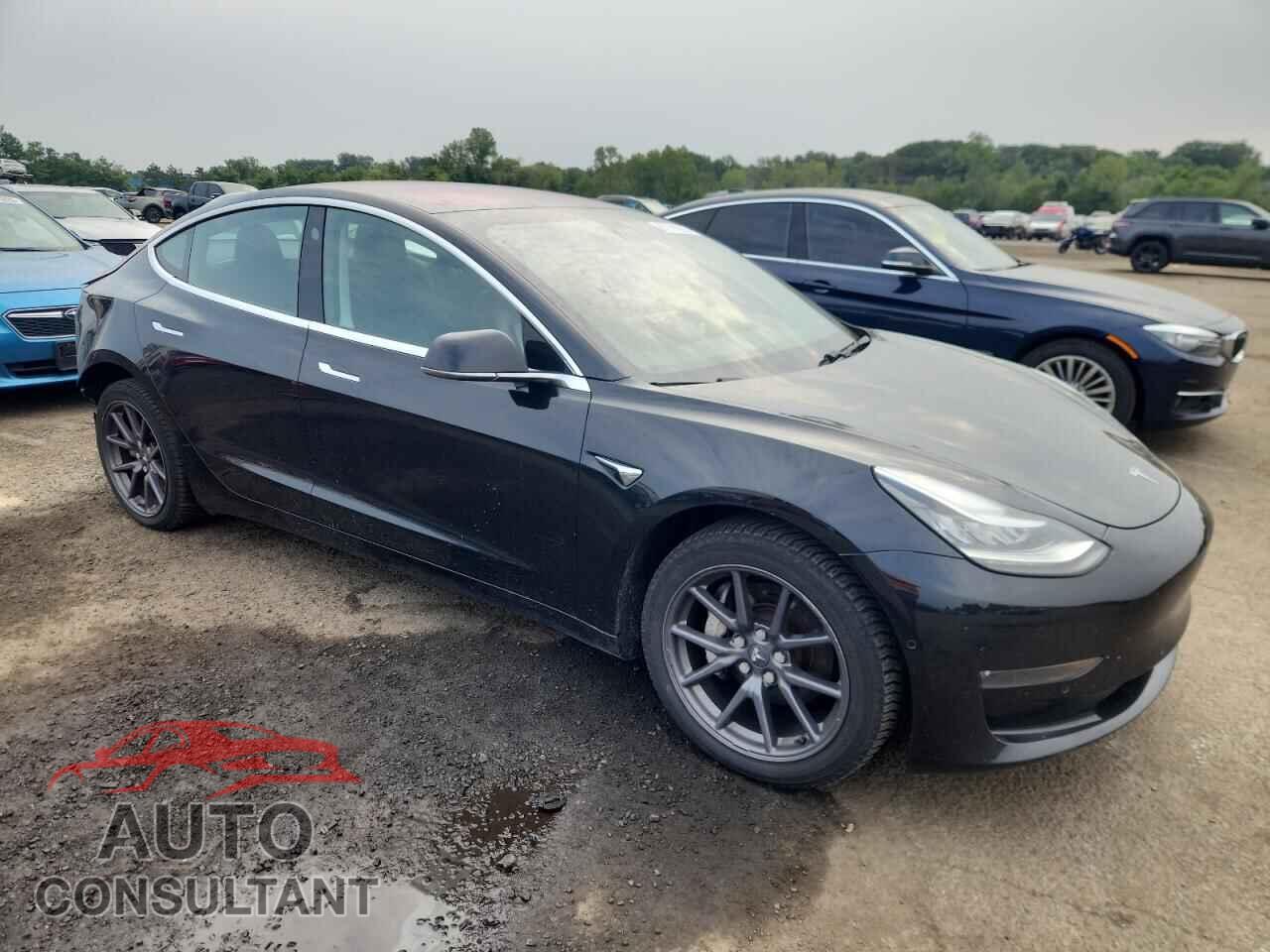 TESLA MODEL 3 2018 - 5YJ3E1EB7JF070676