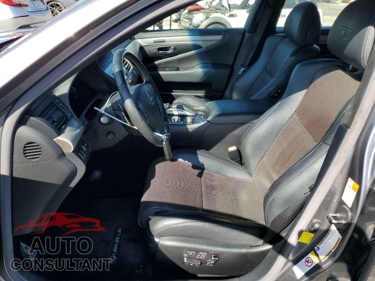 LEXUS LS460 2017 - JTHBL5EF2H5143569