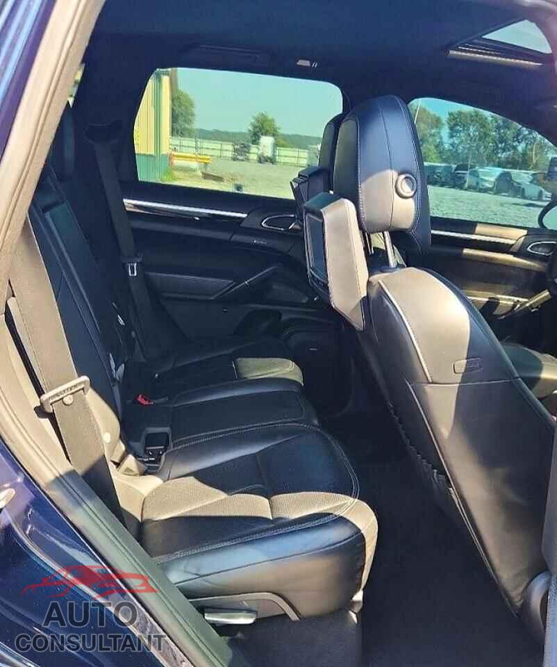 PORSCHE CAYENNE 2013 - WP1AB2A26DLA81762