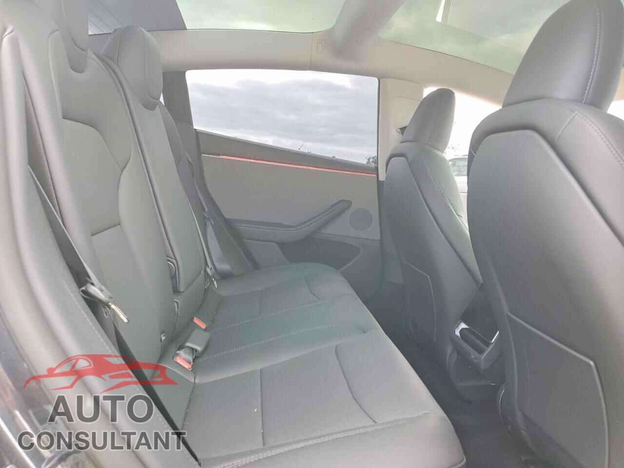 TESLA MODEL 3 2026 - 5YJ3E1EA4TF214498
