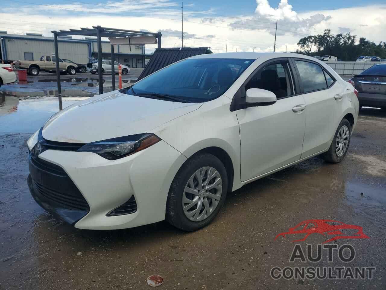TOYOTA COROLLA 2018 - 5YFBURHE9JP838973