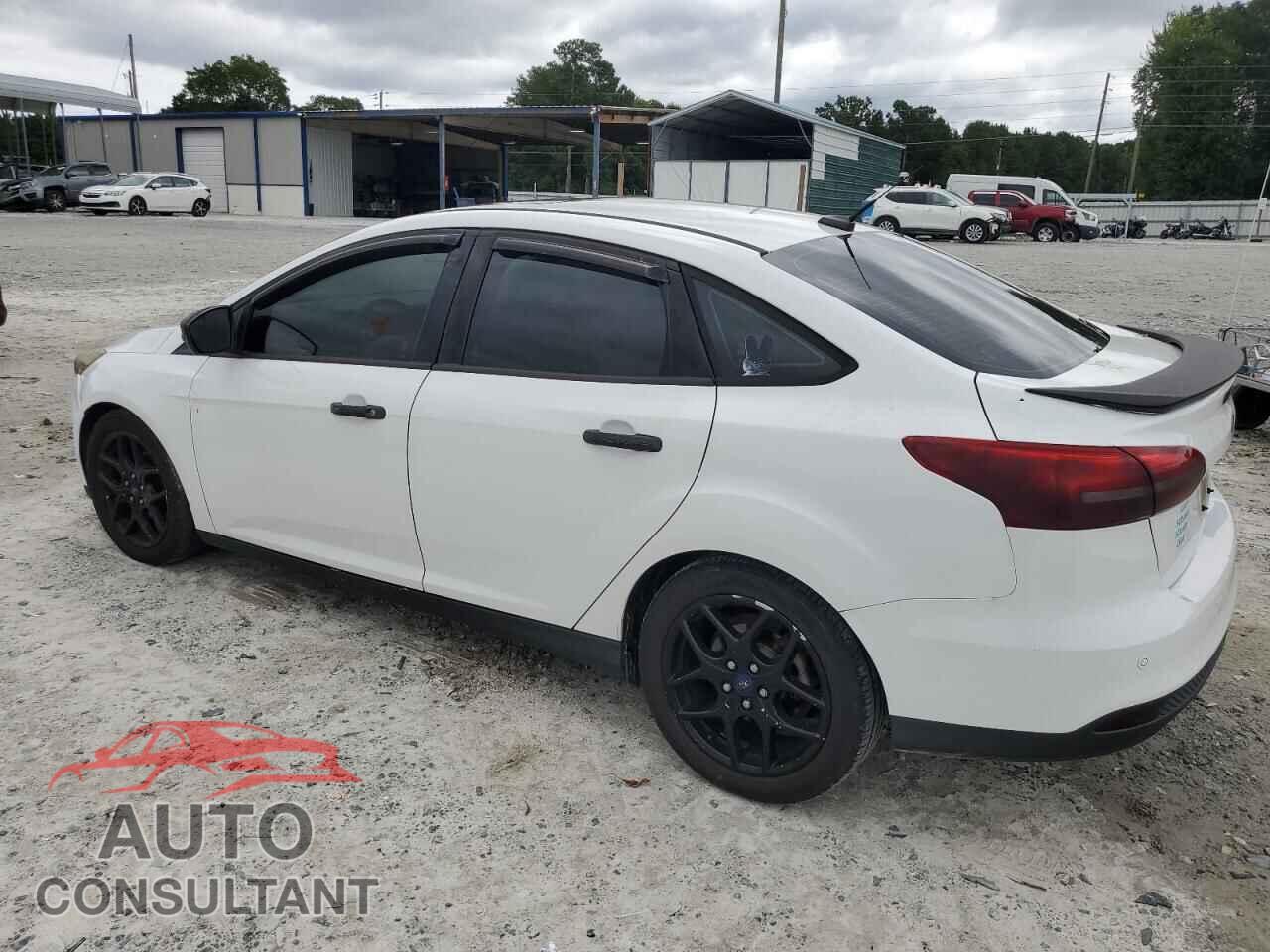 FORD FOCUS 2015 - 1FADP3F29FL253807