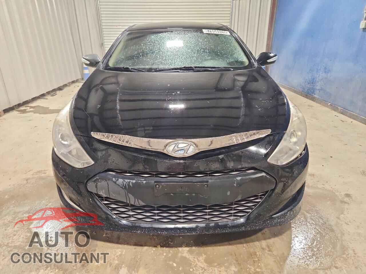 HYUNDAI SONATA 2012 - KMHEC4A41CA045528