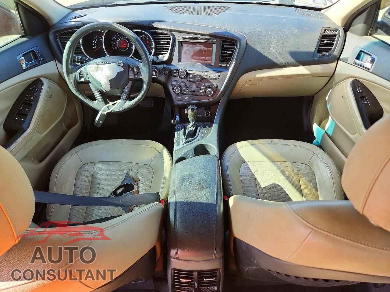 KIA OPTIMA 2011 - KNAGN4A71B5129810